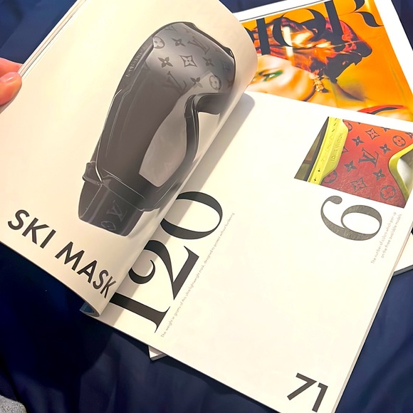 Louis Vuitton The Book 200 - Picture 4 of 4